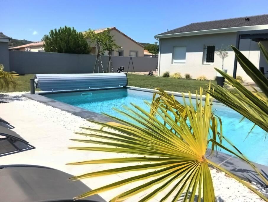 Chambre & Sdb Privee Avec Piscine En Bord De Via Rhona Sarras Bagian luar foto